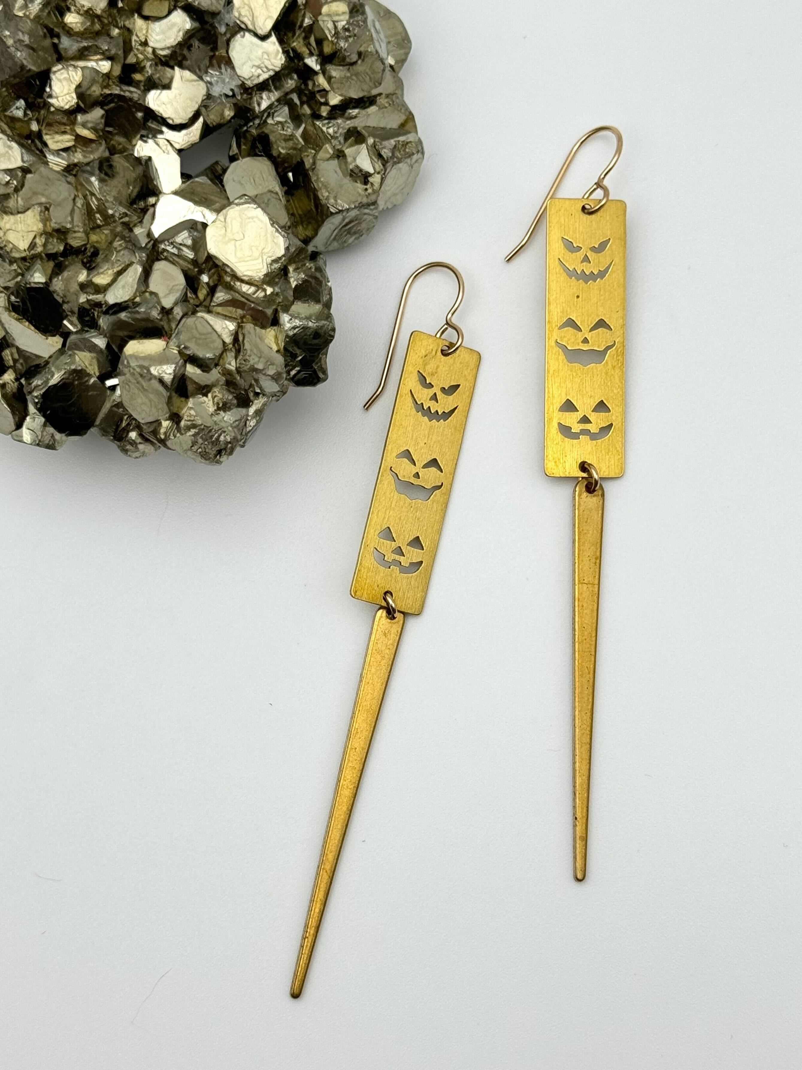 •PUMPKIN KING• gold dangle earrings