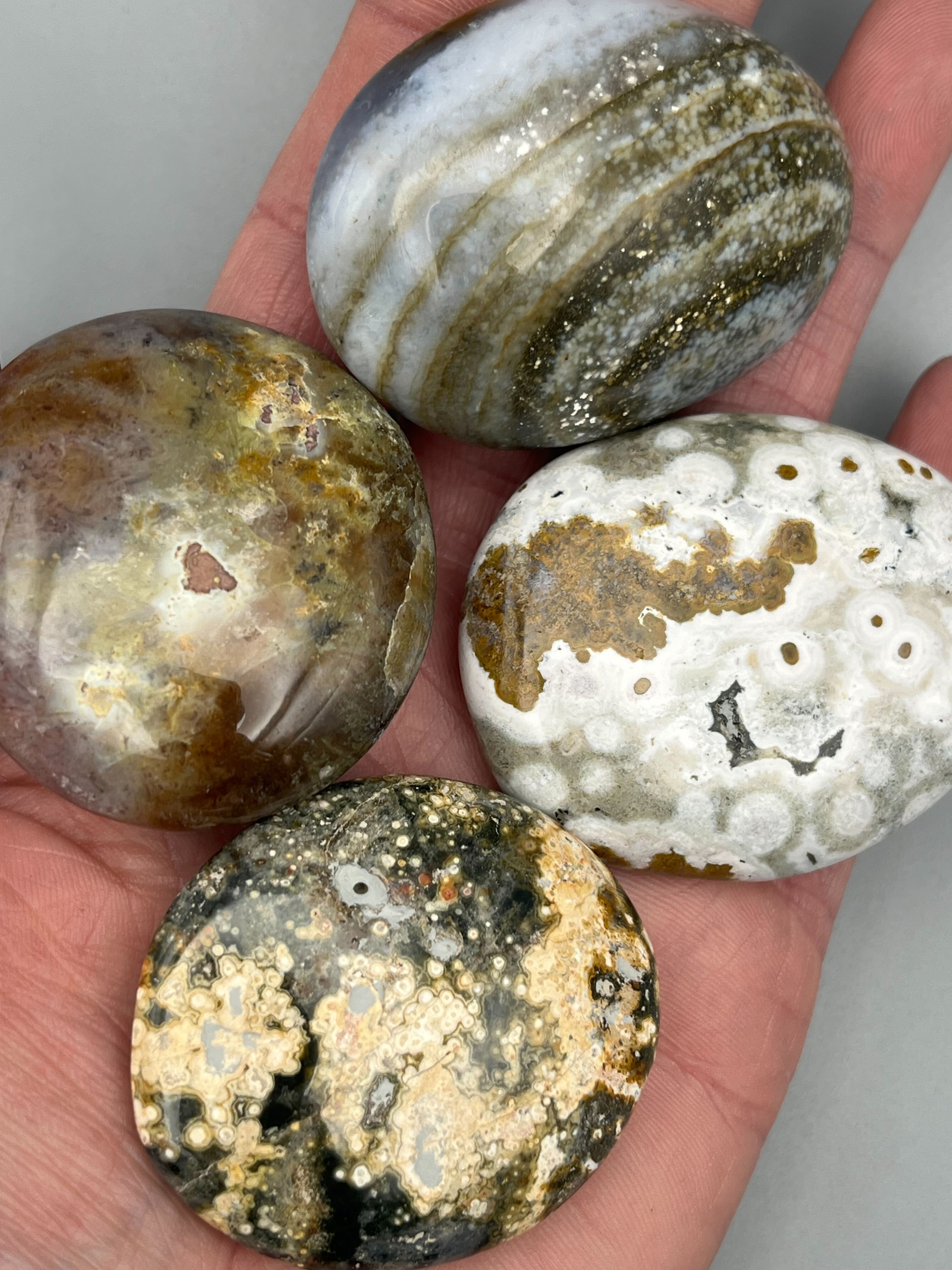 •OCEAN JASPER 🜃• palm stone
