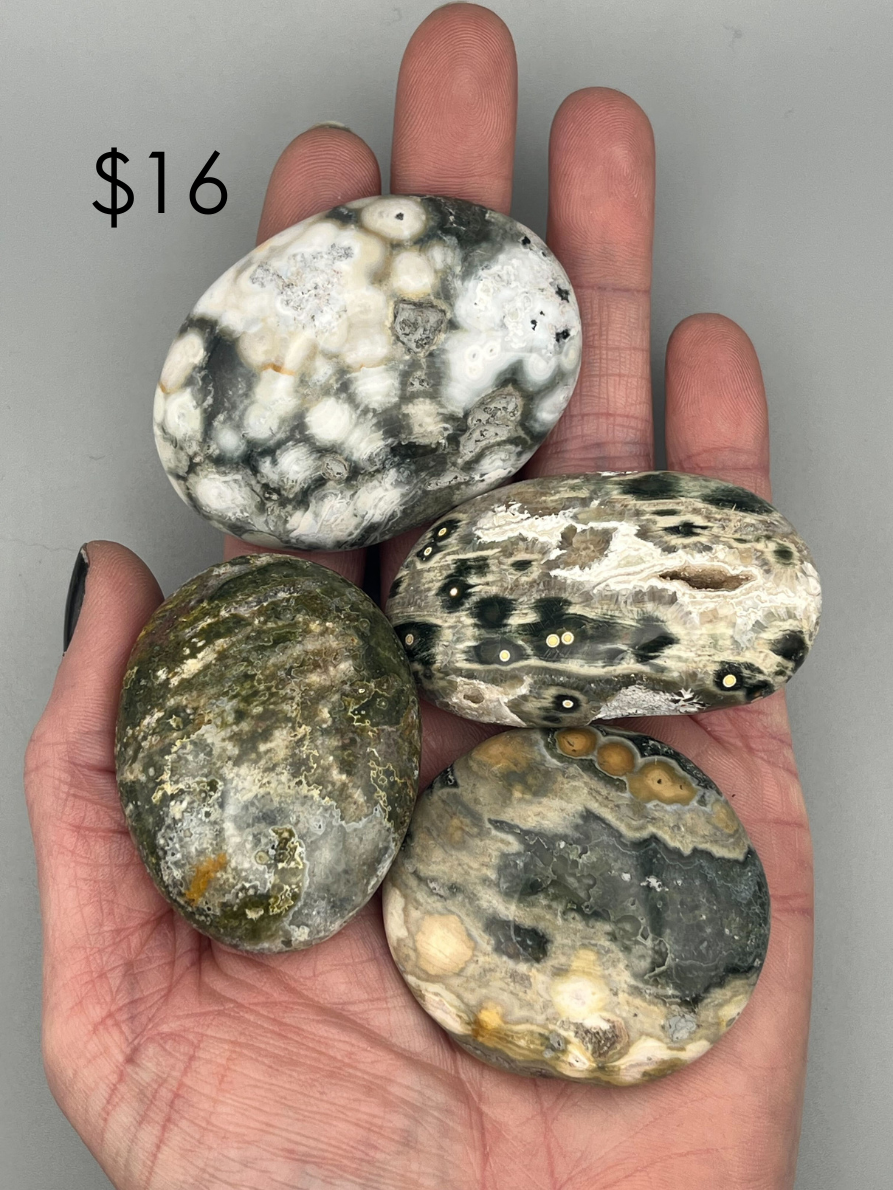 •OCEAN JASPER 🜄• palm stone