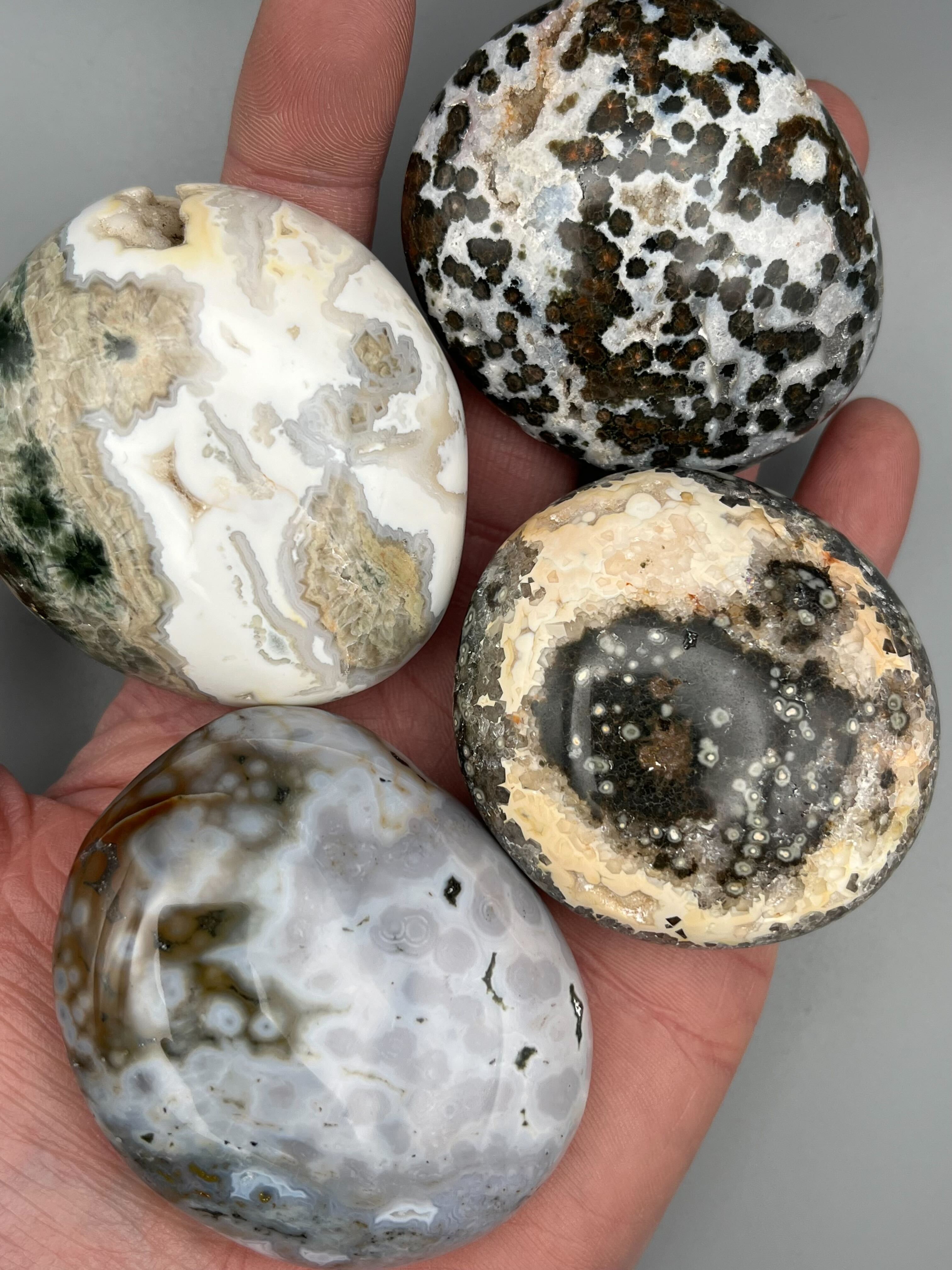 •OCEAN JASPER 🜃• palm stone