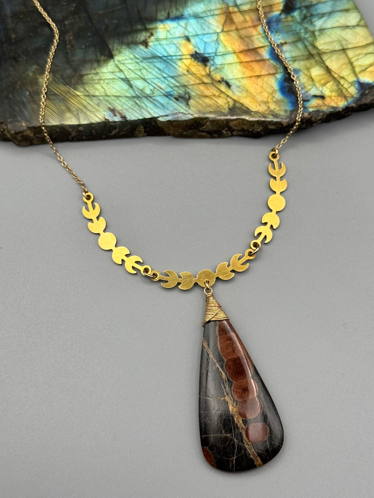 •NYX• alamos obsidian + gold necklace (16"-18" long)