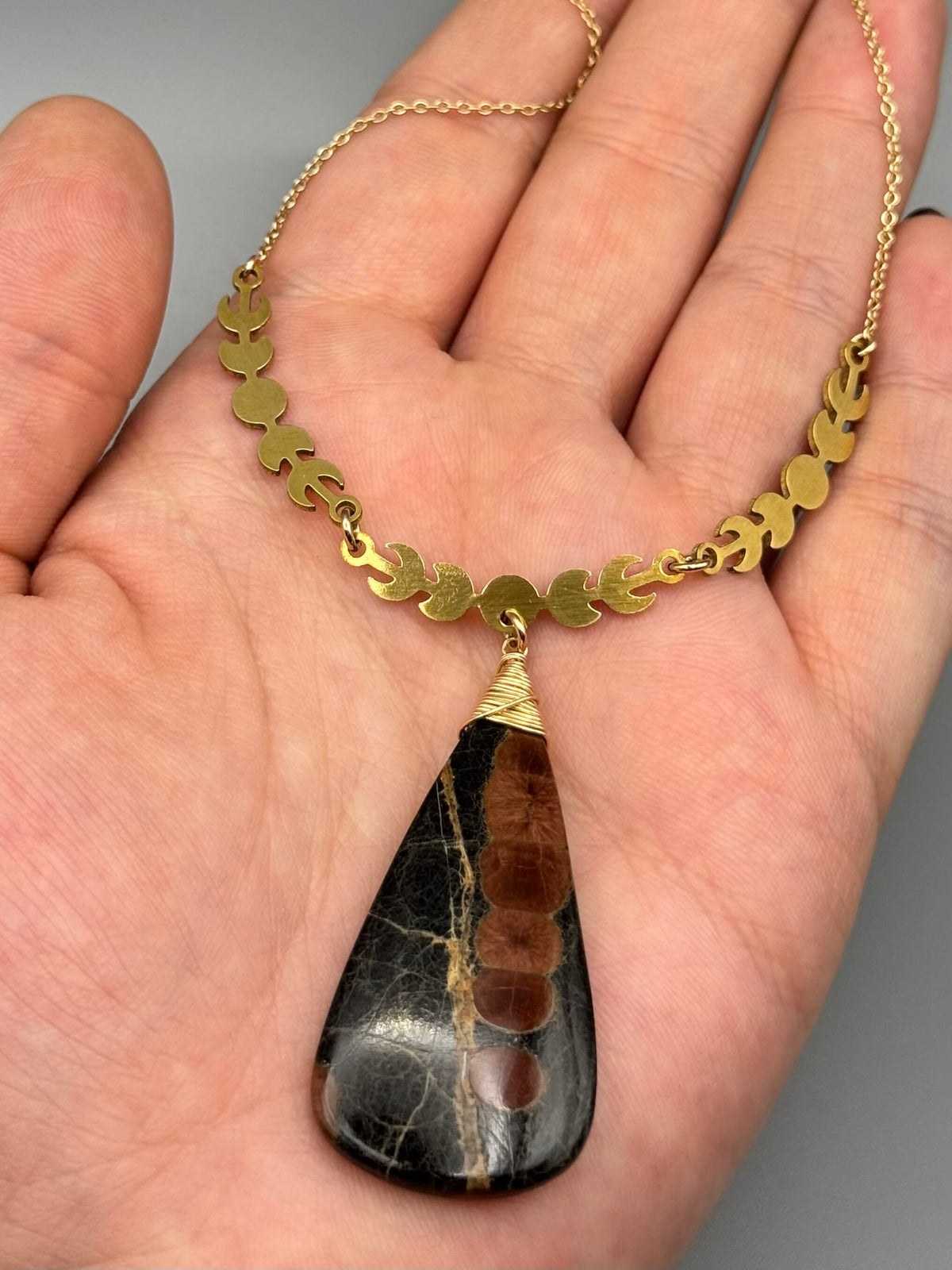 •NYX• alamos obsidian + gold necklace (16"-18" long)