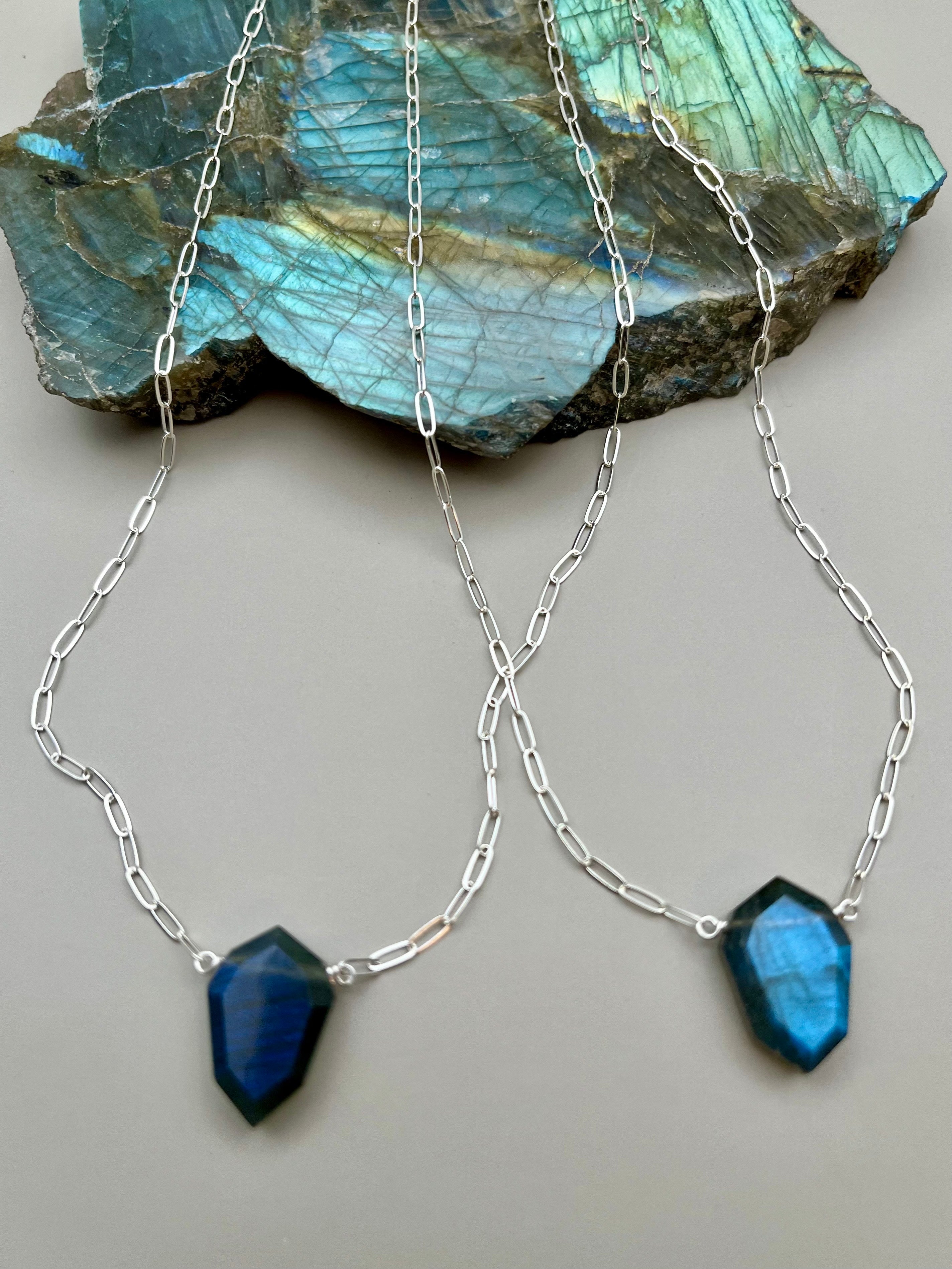 •AEON• labradorite lil’ petal + silver necklace (various lengths)