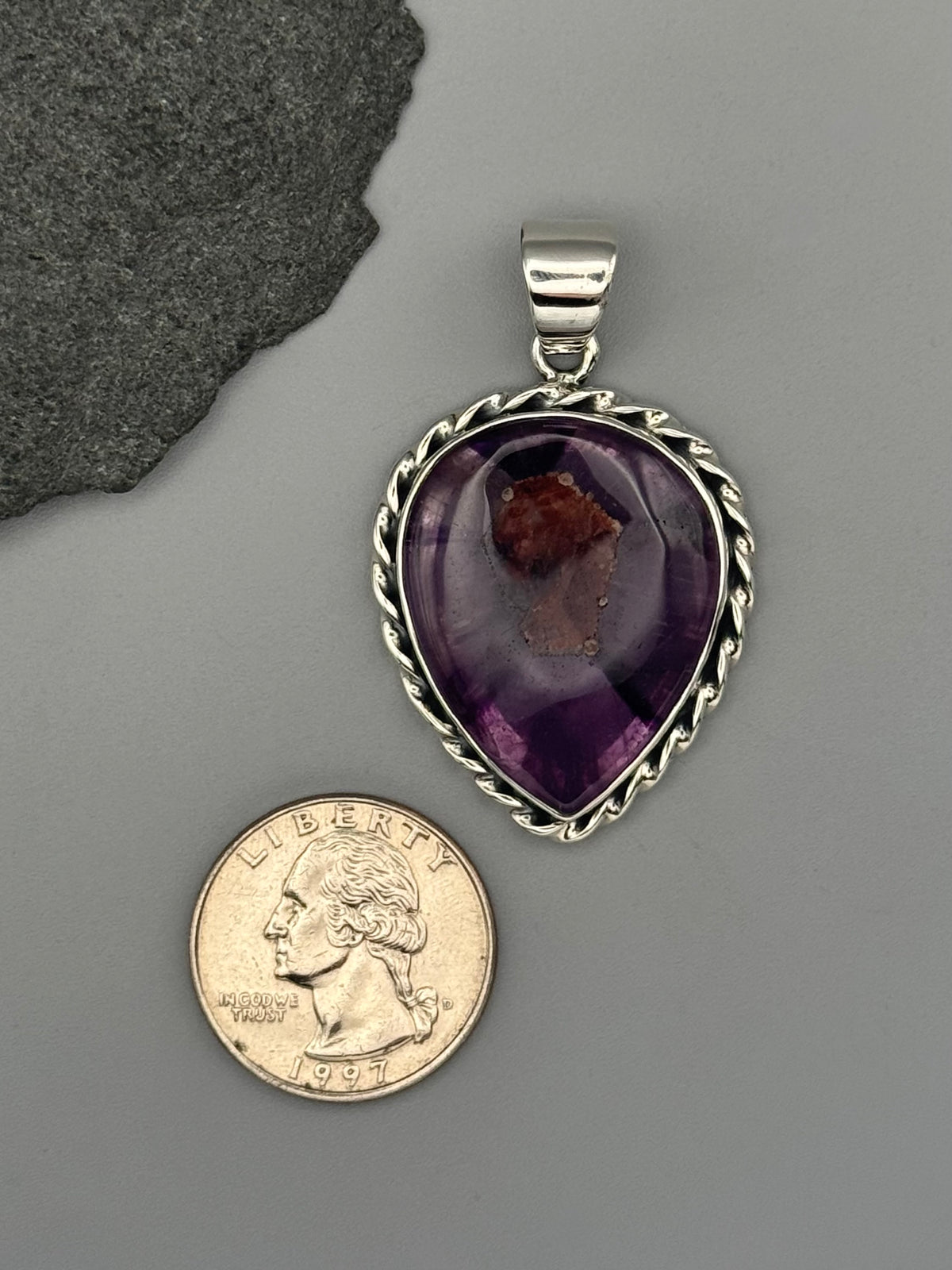 •TRAPICHE AMETHYST - TWISTED• sterling silver pendant