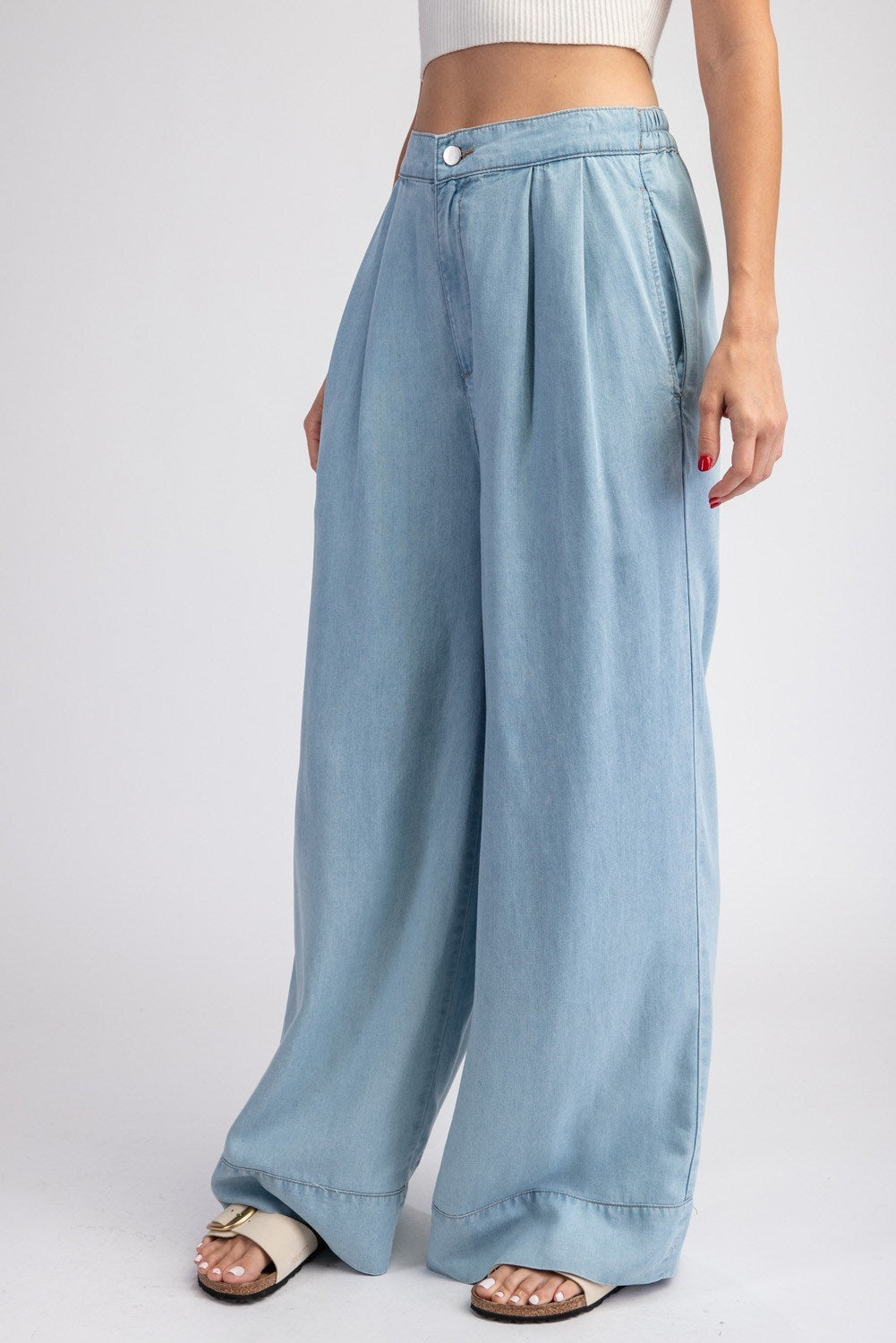 •CHAMBRAY• wide leg pleated pants