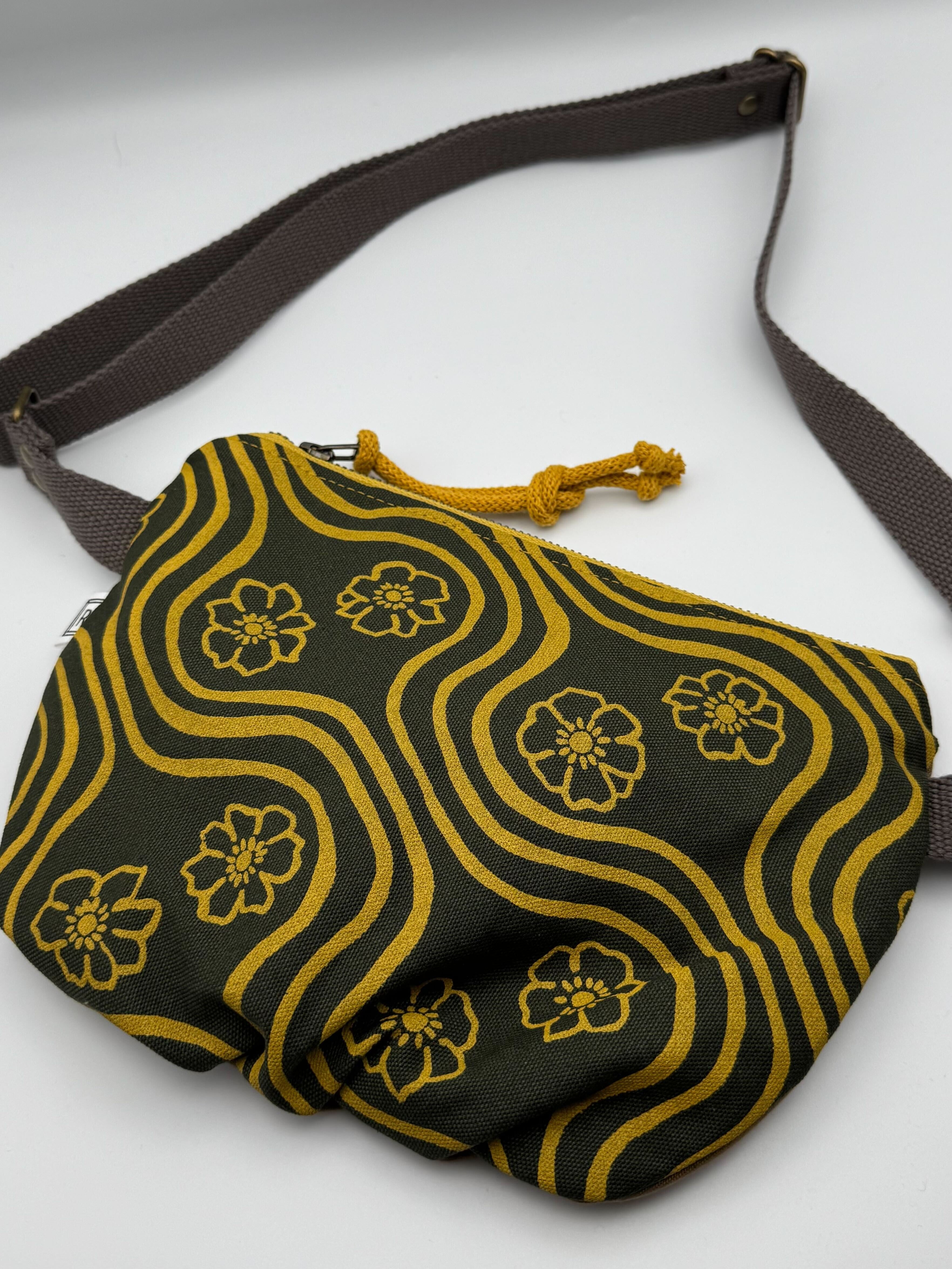 •FESTIVAL PACK - MAYAPPLE• waxed canvas fanny/crossbody