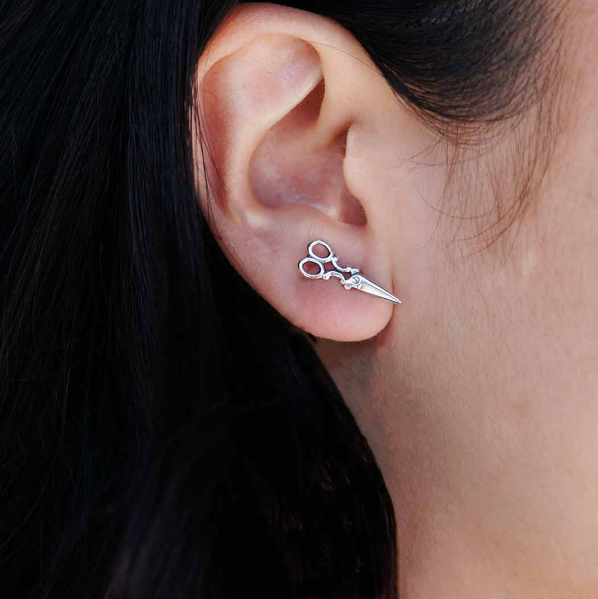 •LITTLE SCISSORS• silver stud earrings