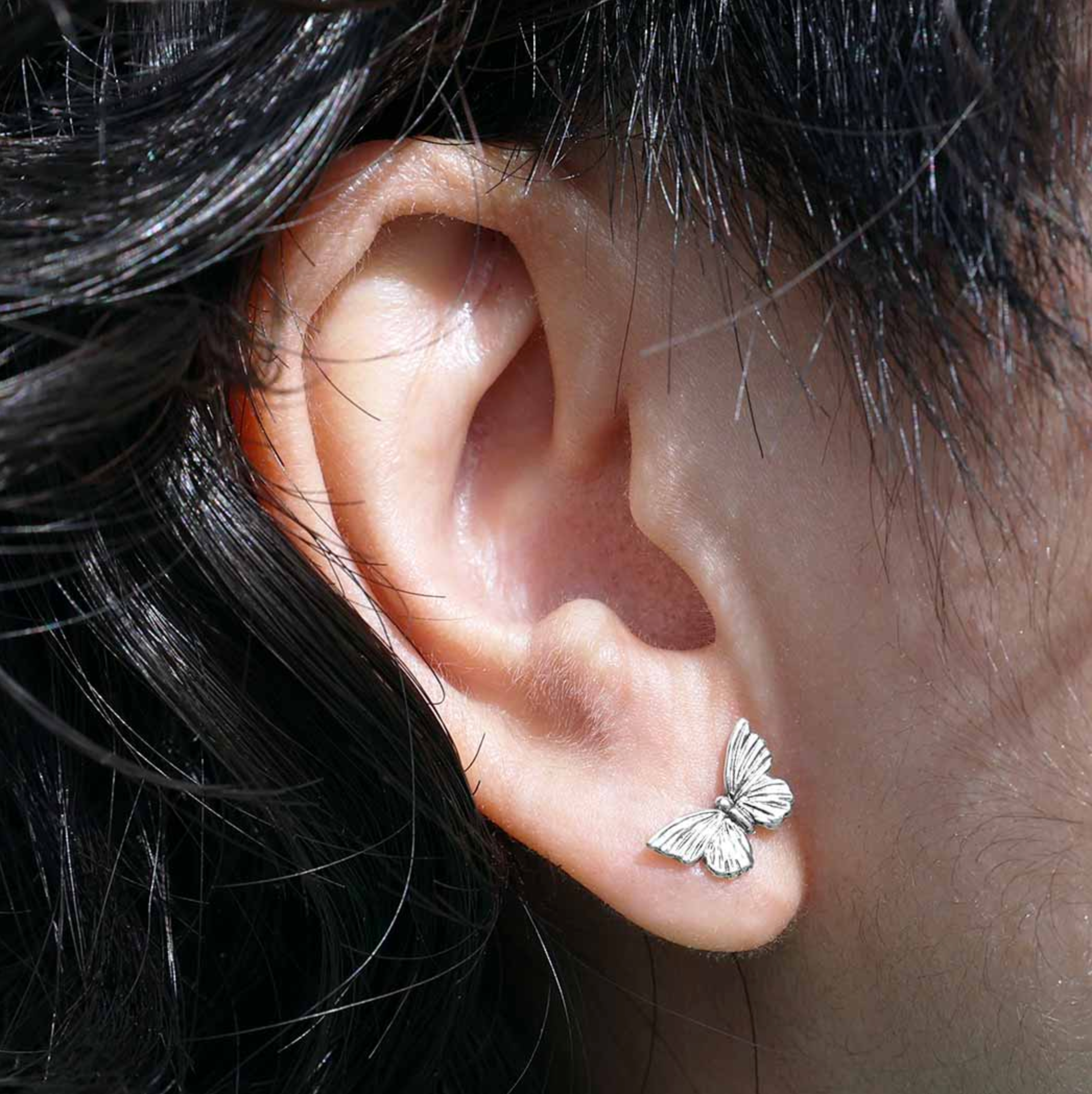 •TINY BUTTERFLY• silver stud earrings