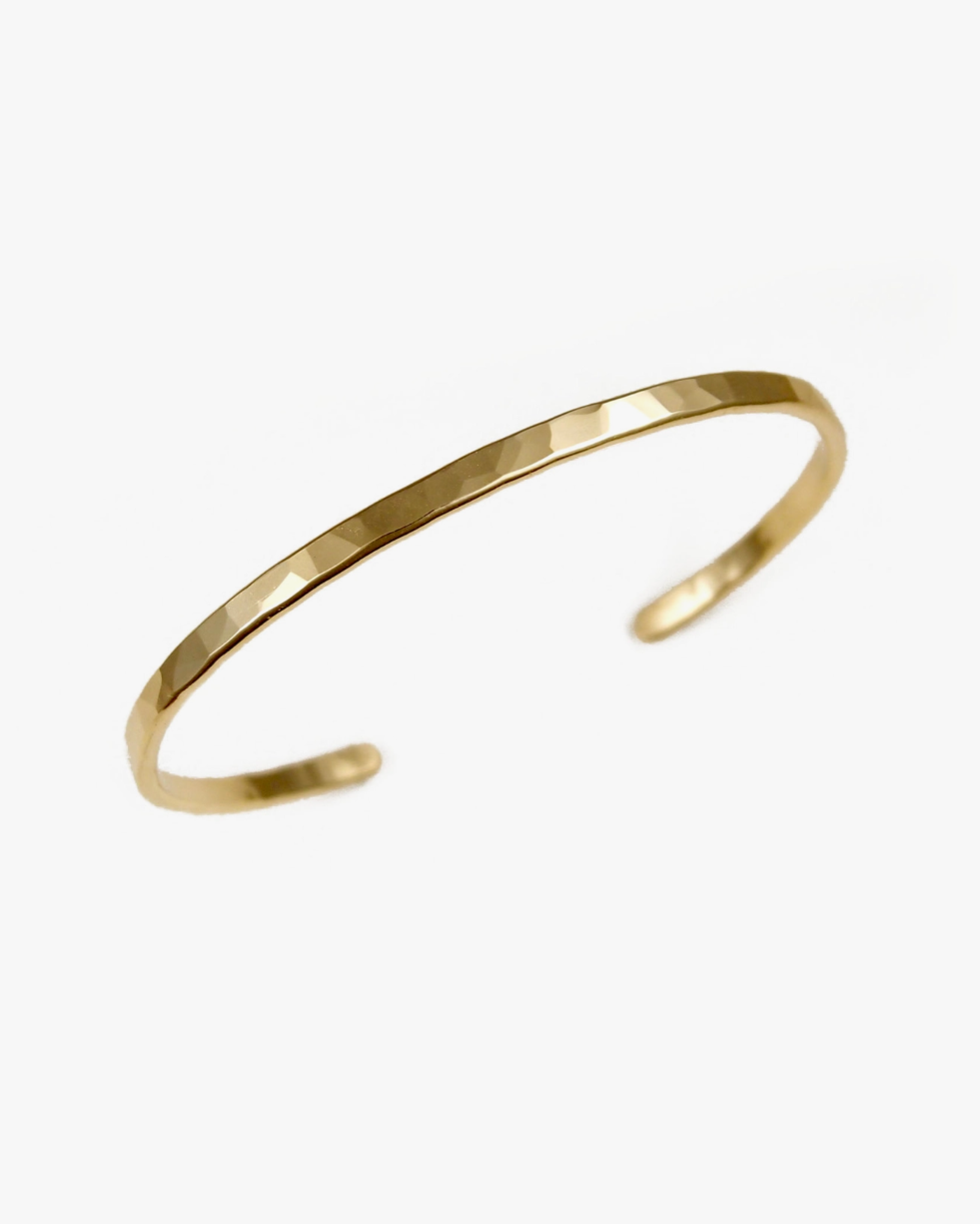 •SMALL HAMMERED• brass bracelet