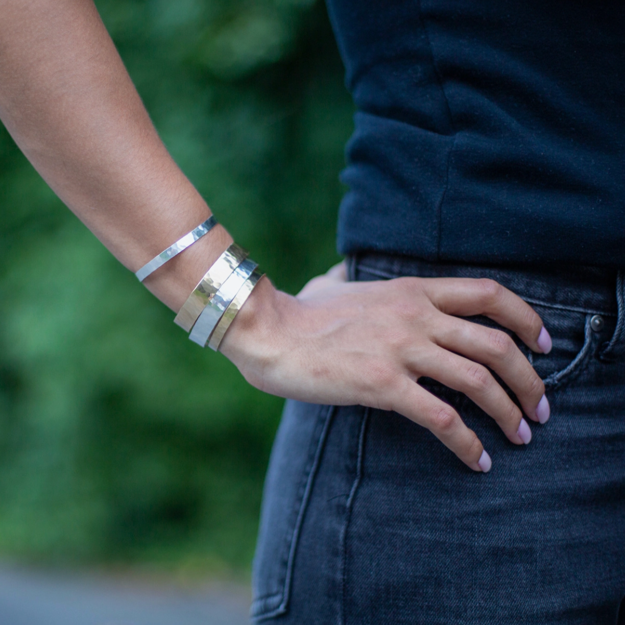 •MEDIUM HAMMERED• brass bracelet