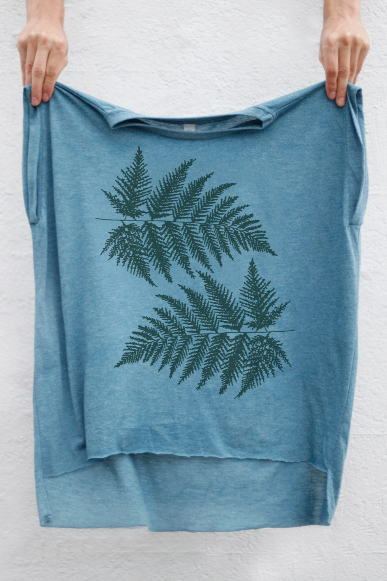 •TEAL FERNS• viscose blend muscle tee