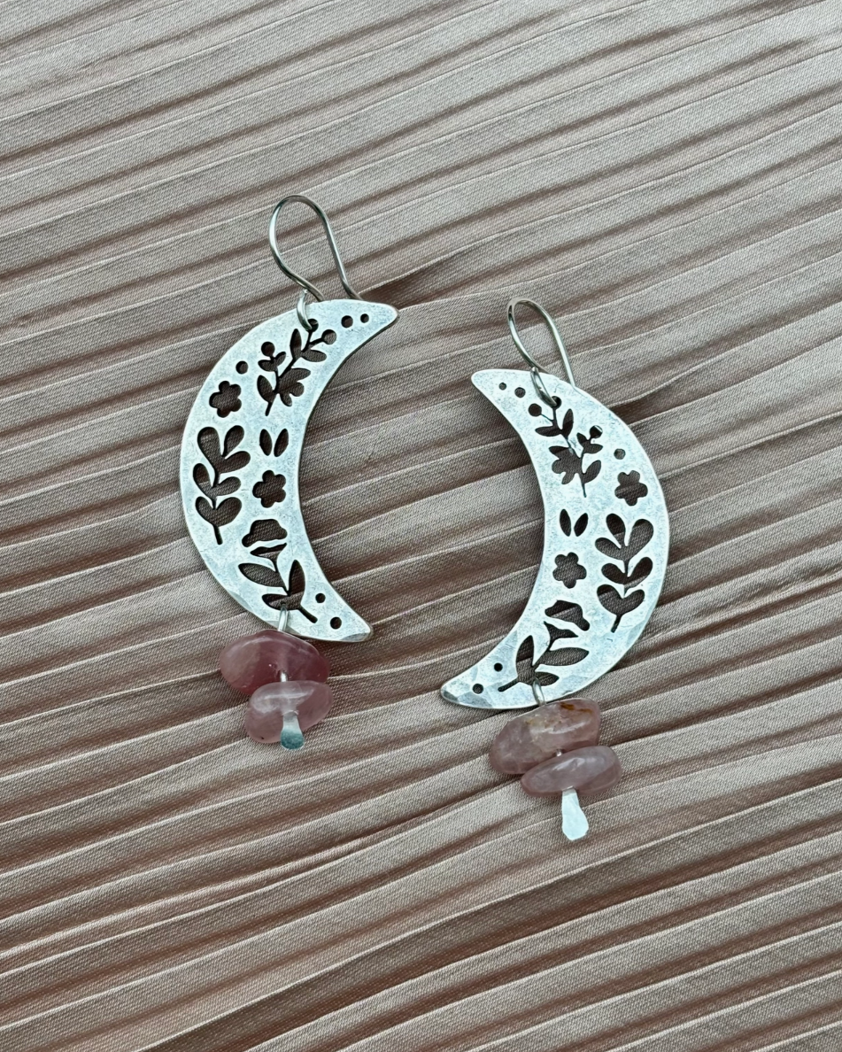 •MOON GARDEN• rose quartz + silver dangle earrings