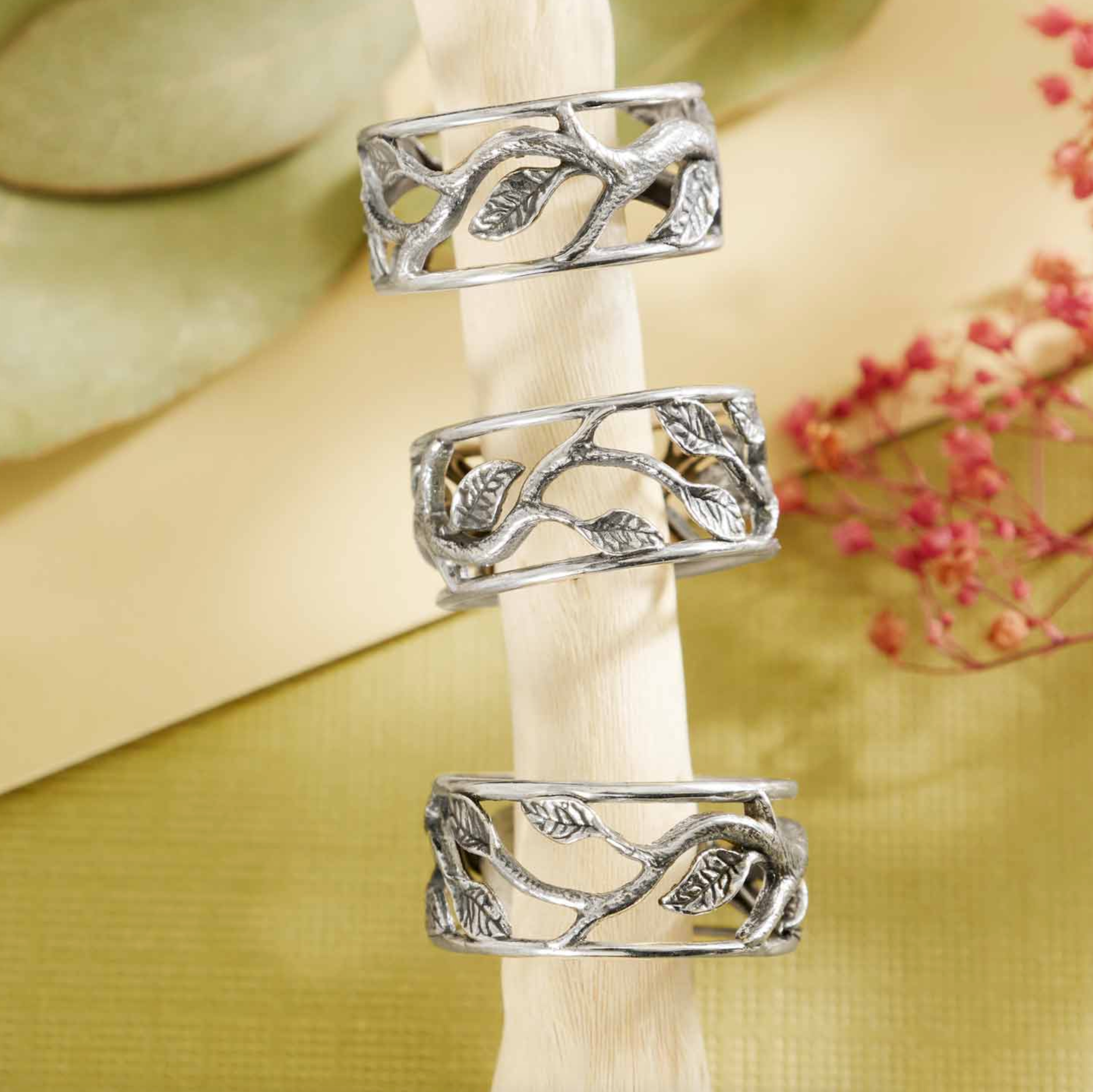 •VINING EMBRACE BAND• detailed sterling silver ring