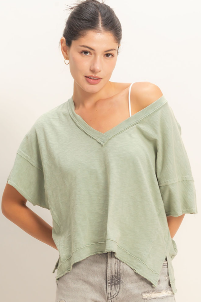 •RUE• mineral washed V-neck tee