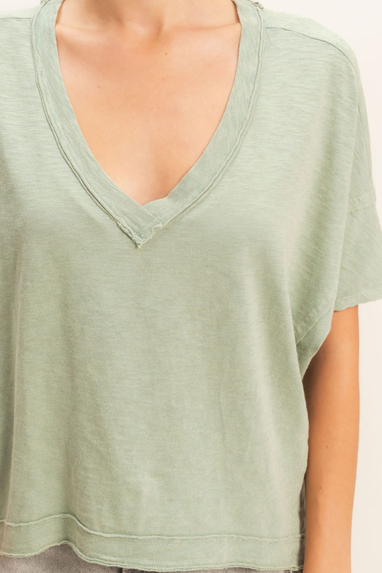 •RUE• mineral washed V-neck tee