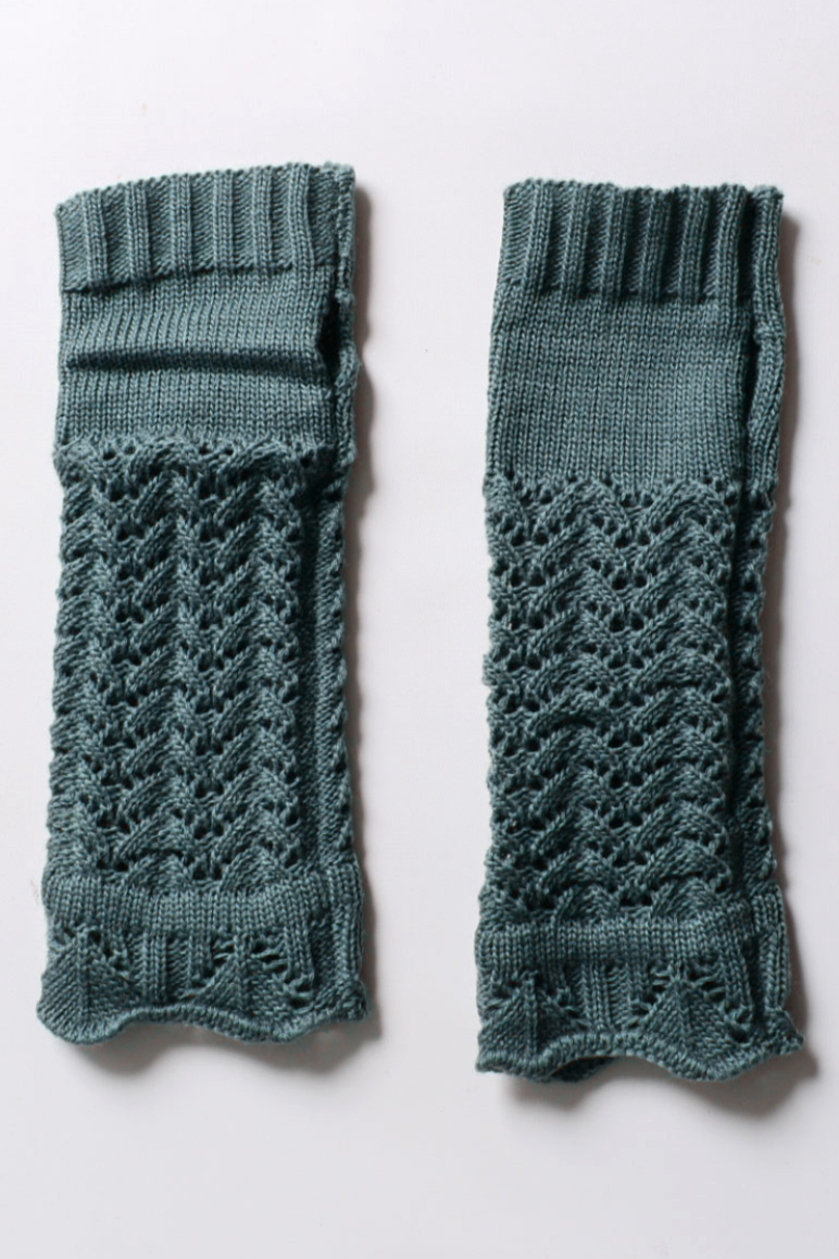 •OPEN STITCH FINGERLESS GLOVES•