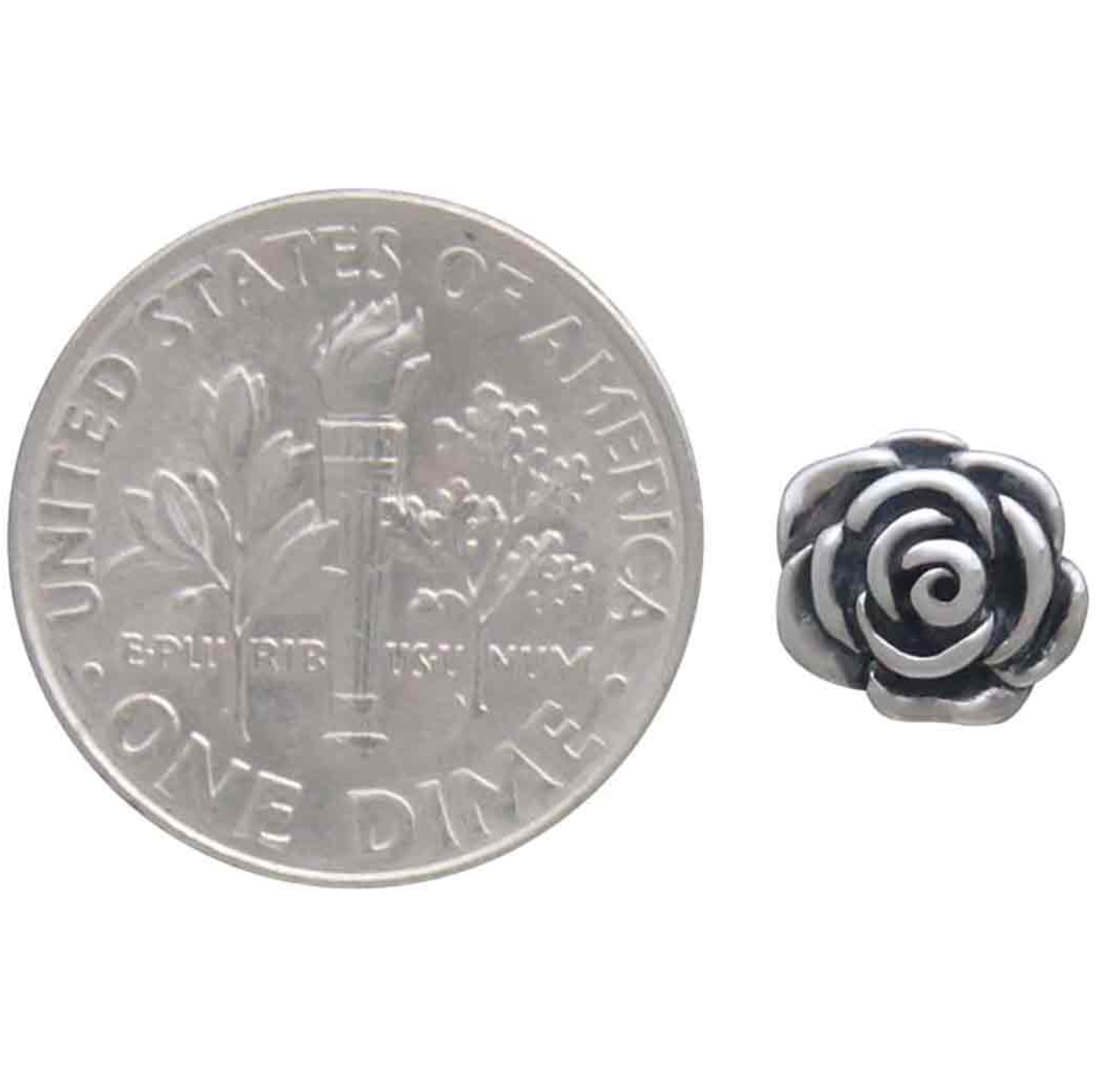 •DETAILED ROSE• silver stud earrings