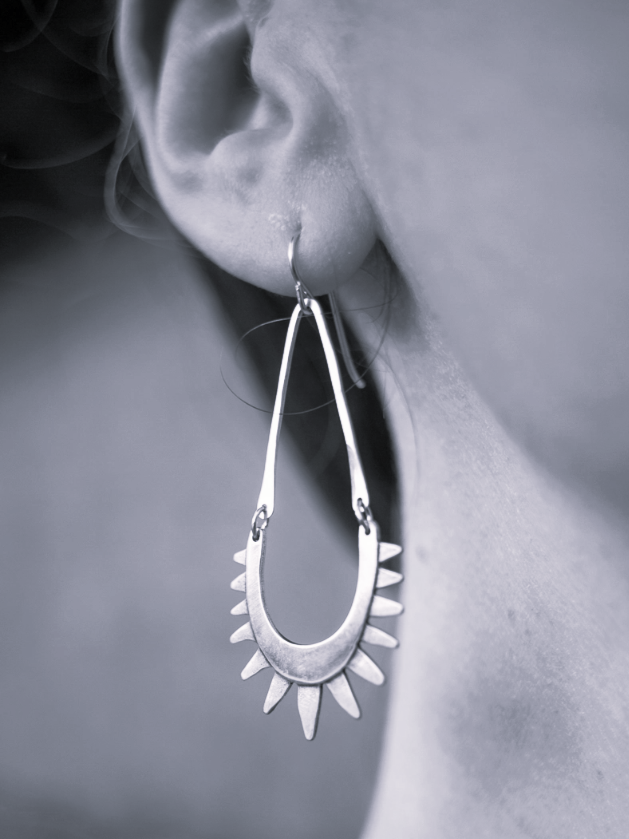 •LUZ• silver dangle earrings