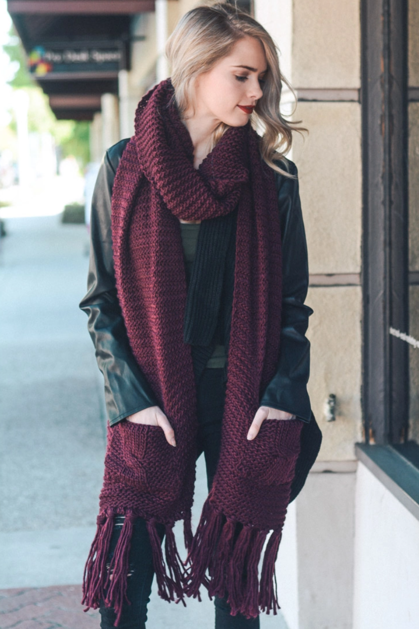 •OVERSIZED POCKETED SCARF•