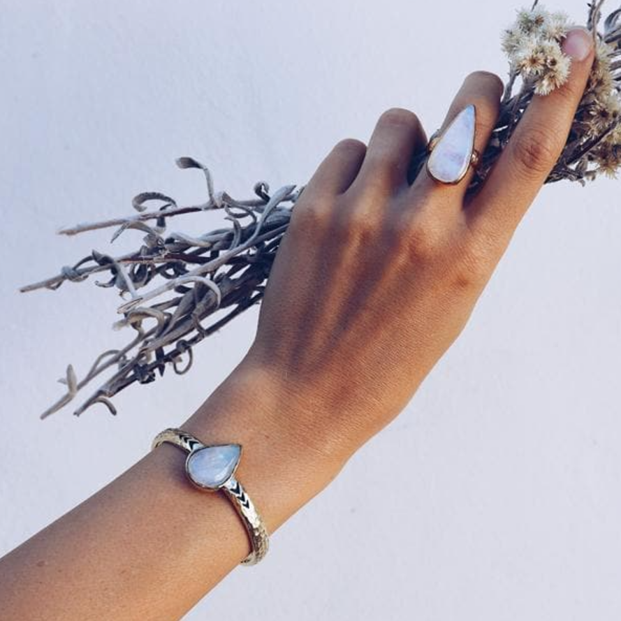 •HEIRLOOM• rainbow moonstone + silver cuff