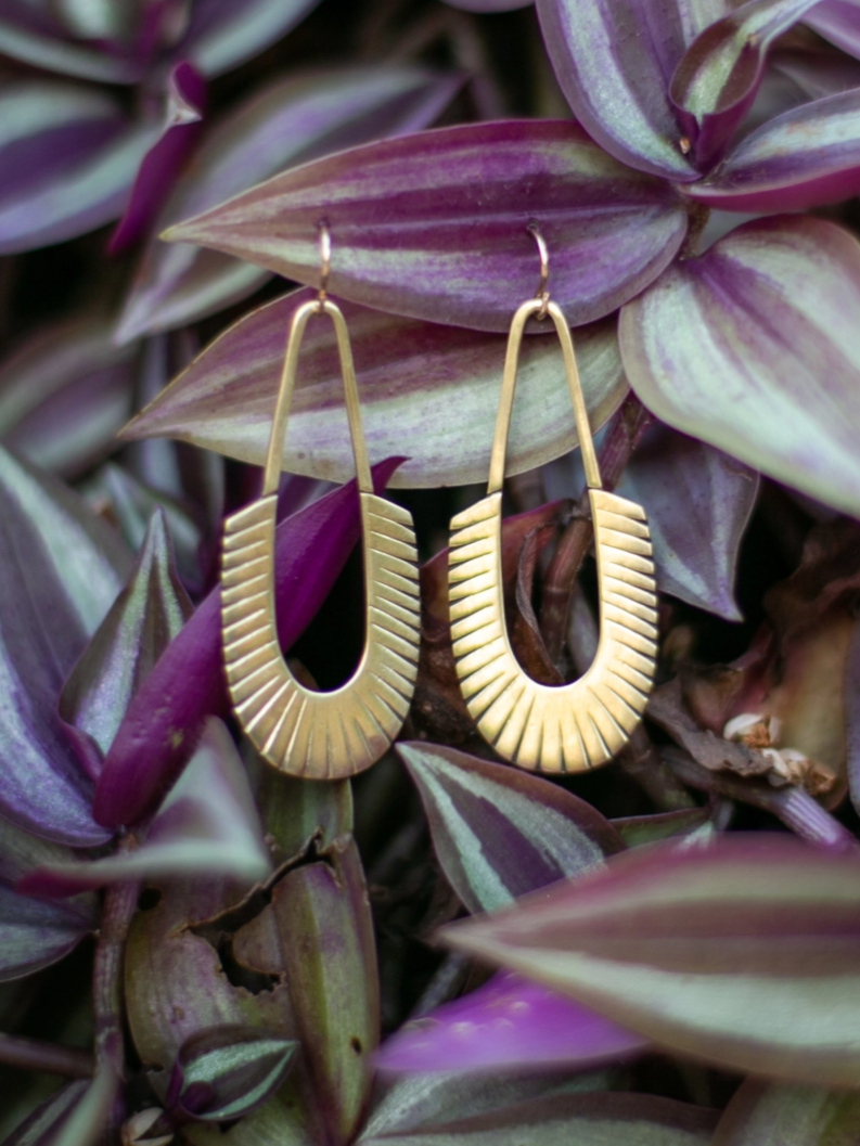 •ADELE• gold dangle earrings