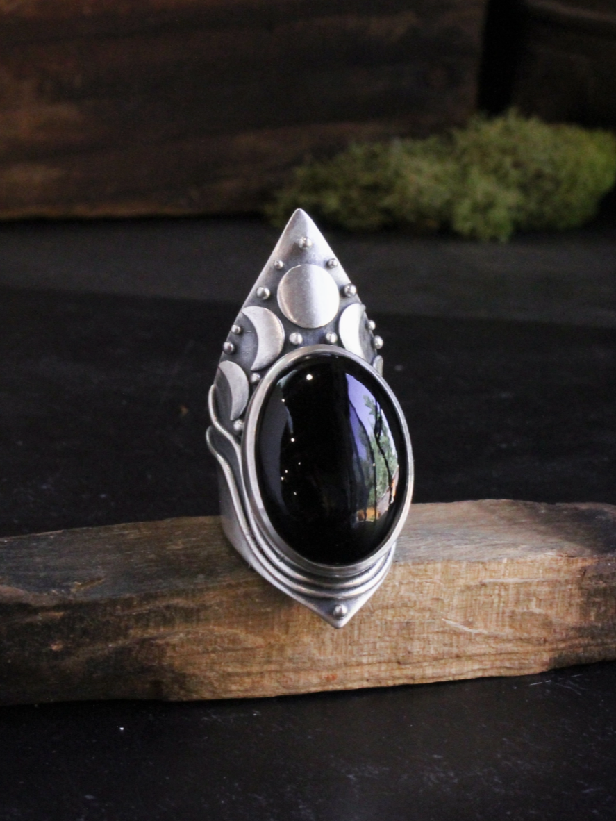 •MOON PHASE SHIELD• onyx + silver ring