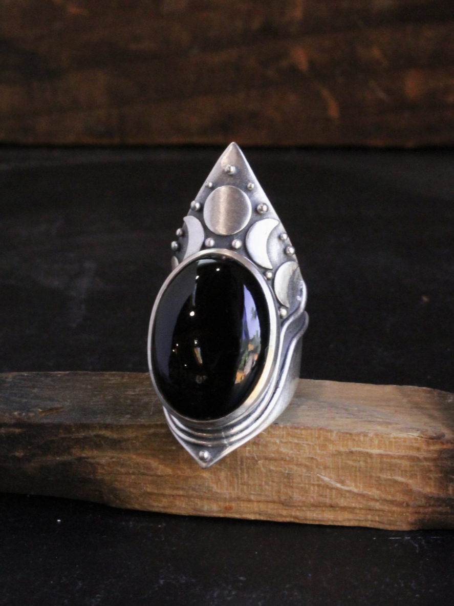 •MOON PHASE SHIELD• onyx + silver ring