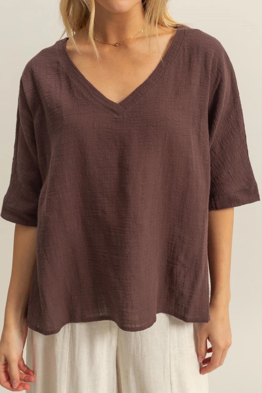 •COLETTE• V-neck breezy cotton top