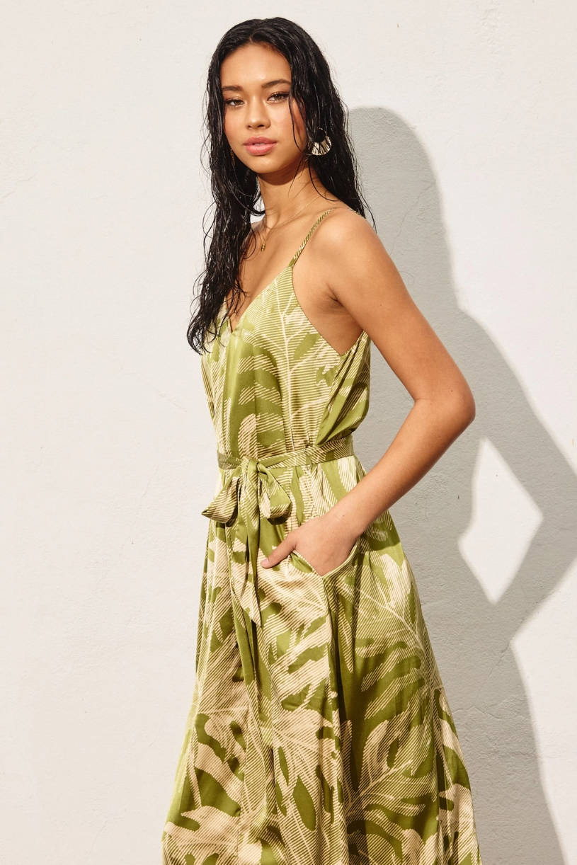 •SELVA• V-neck midi dress