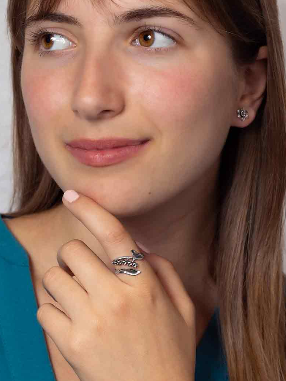 •LILY OF THE VALLEY• adjustable silver ring