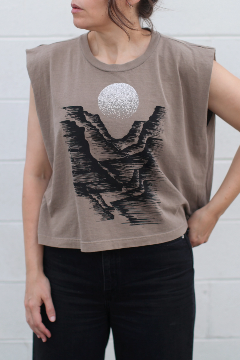 •CANYON• heavyweight cotton muscle tee (USA)