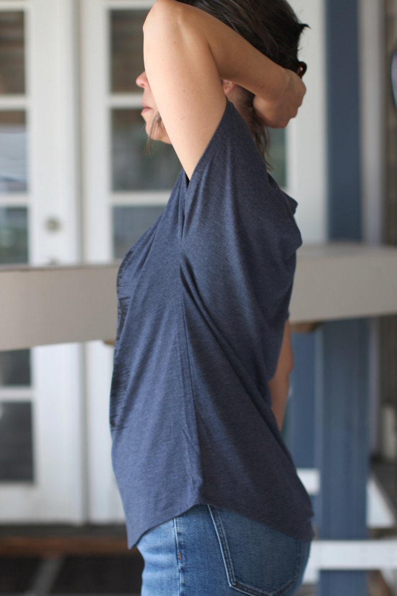 •CANYON• scoop neck comfort fit tee (USA)