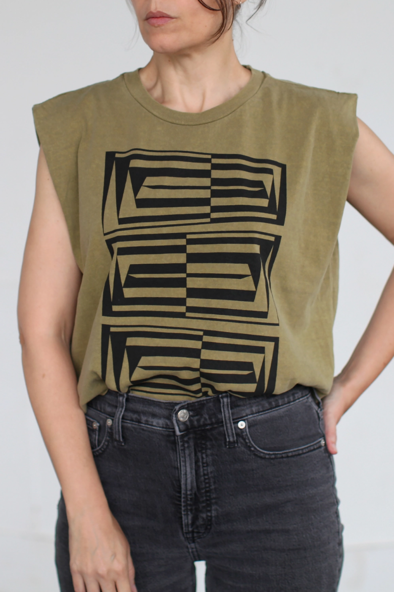 •VERTIGO• heavyweight cotton muscle tee (USA)