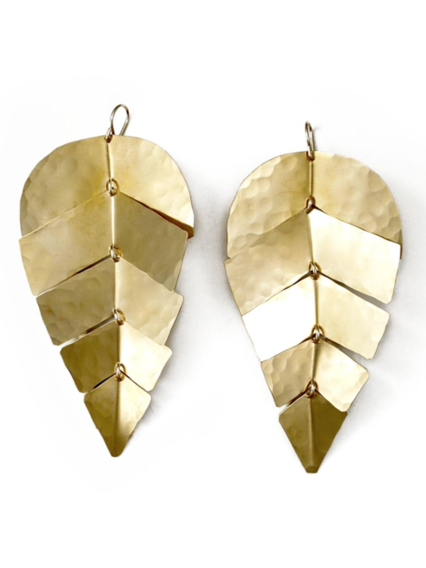 •OMA• gold dangle earrings