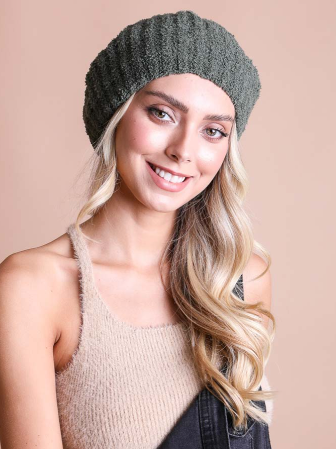 •BOUCLE BERET BEANIE•