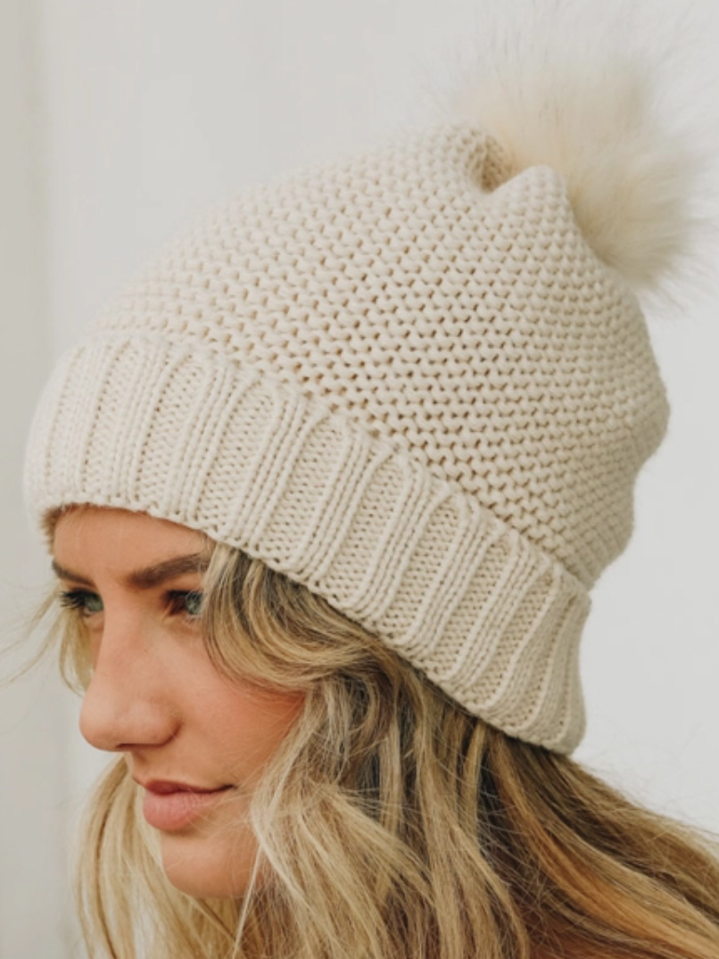 •CHUNKY KNIT PLUSH LINED POM BEANIE•