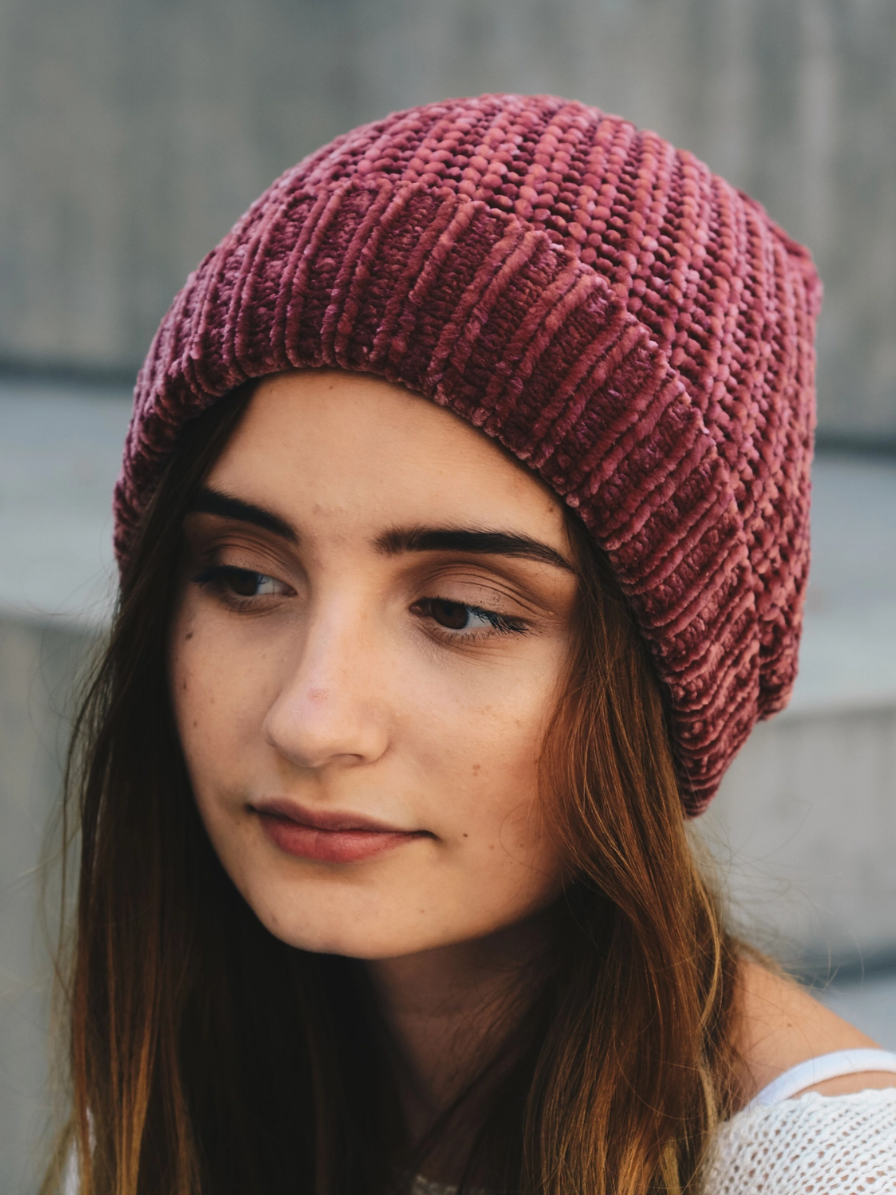 •CHENILLE KNIT BEANIE•