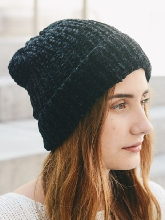 •CHENILLE KNIT BEANIE•