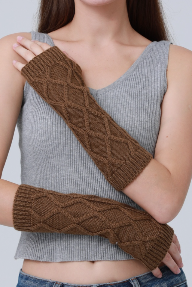 •TEXTURED KNIT FINGERLESS GLOVES•