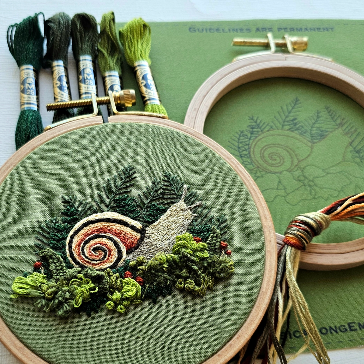 •FOREST SNAIL• intermediate embroidery kit