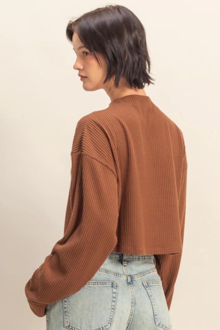 •LINDSAY• ribbed high neck cropped top