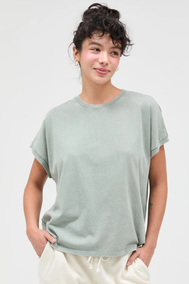 •TONI• mineral washed tee