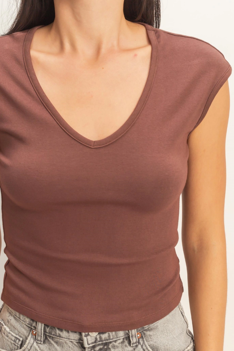 •BRITT• cap sleeve V-neck top