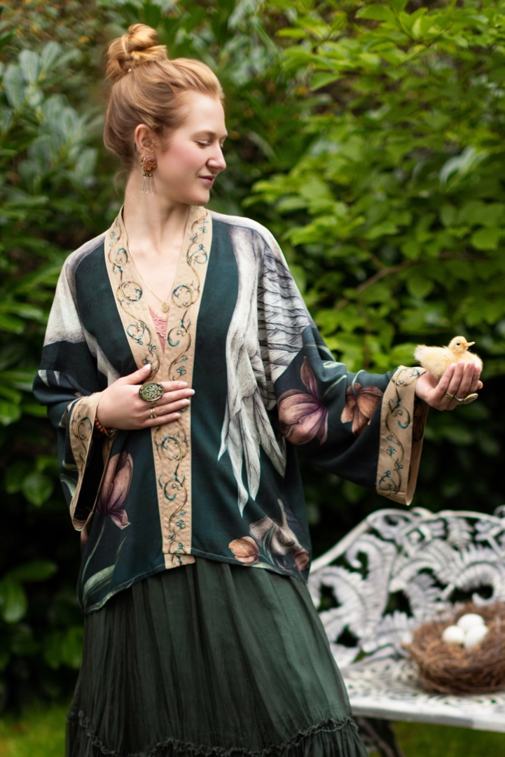 •UNDER MY WING• cropped bamboo cardigan