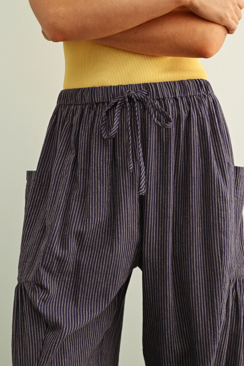 •QUINN• pleated side pocket pants