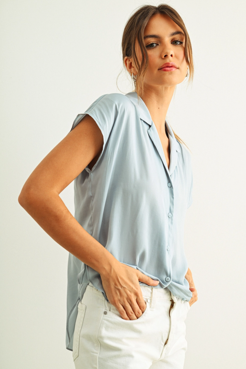 •TAYLOR• collared button down top