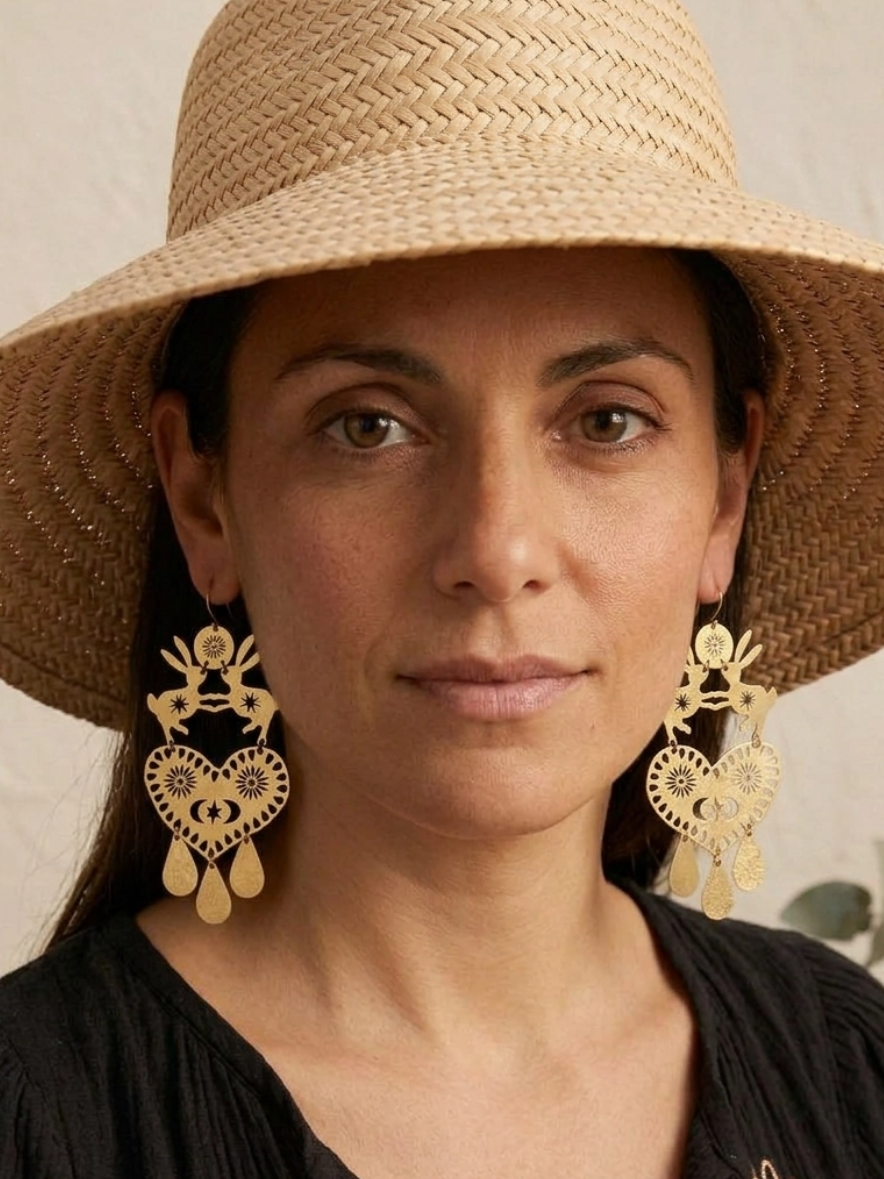 •DANCE OF LOVE• gold dangle earrings