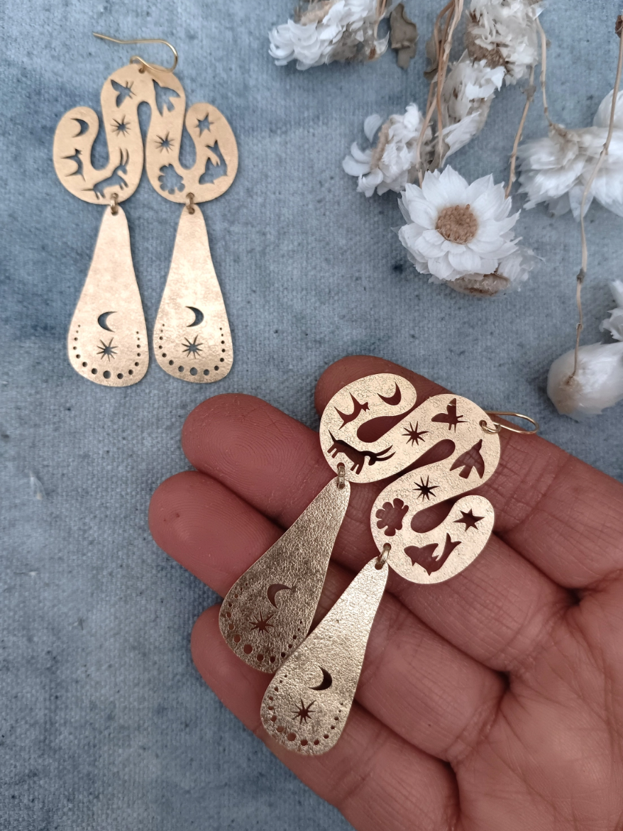 •KINGDOM• gold dangle earrings