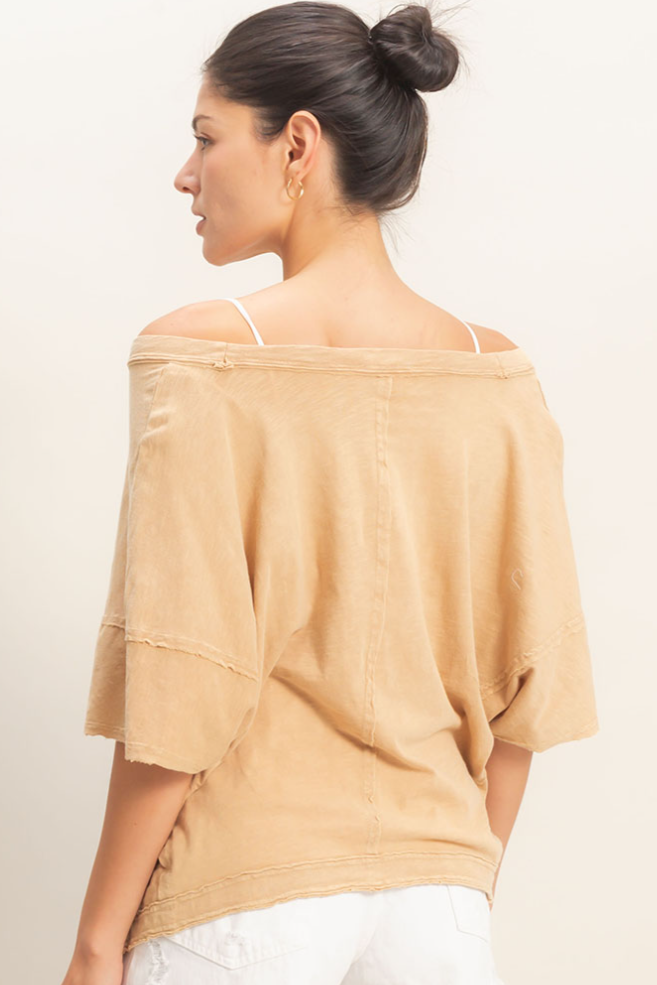 •RUE• mineral washed V-neck tee