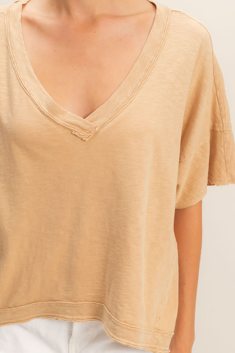 •RUE• mineral washed V-neck tee